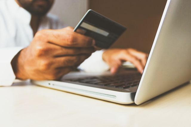 Online-Shopping mit Rabatten und Gutscheincodes