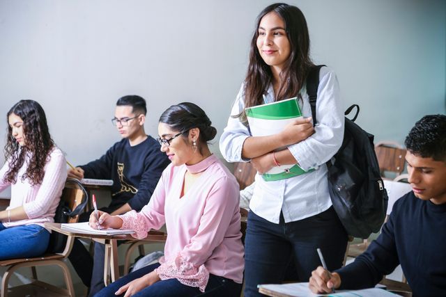 Studentenrabatt ohne Studentenausweis: digitale Verifizierung und Nachweise für Studierende